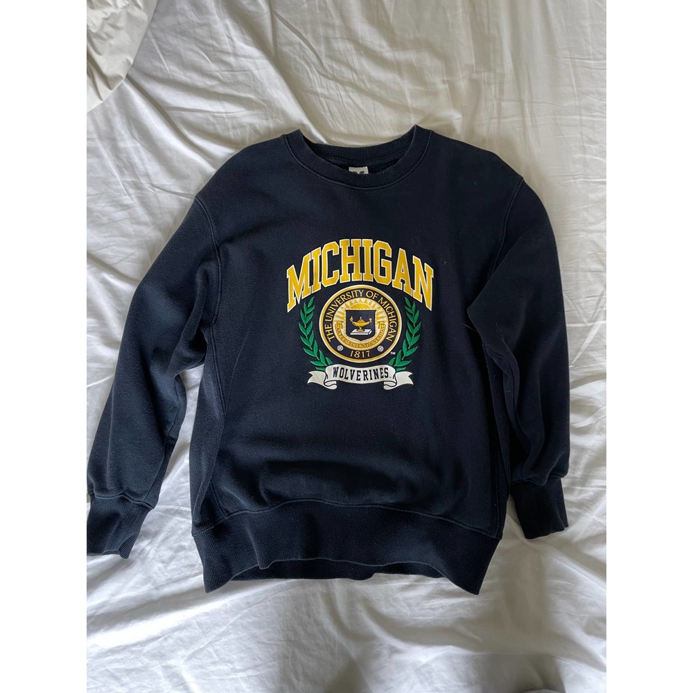 University of Michigan RARE Vintage Crest Sweatshirt